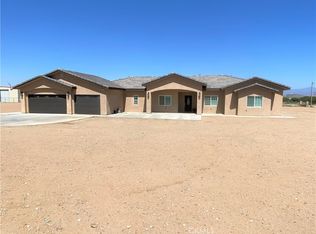 7535 Coyote Trl, Oak Hills, CA 92344