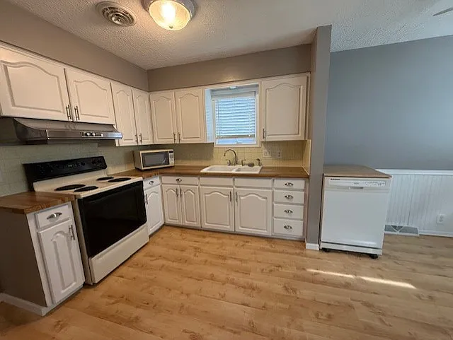 3 bed, 964 sqft, $1,800 — Photo 4