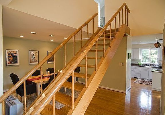 Open tread oak stairway