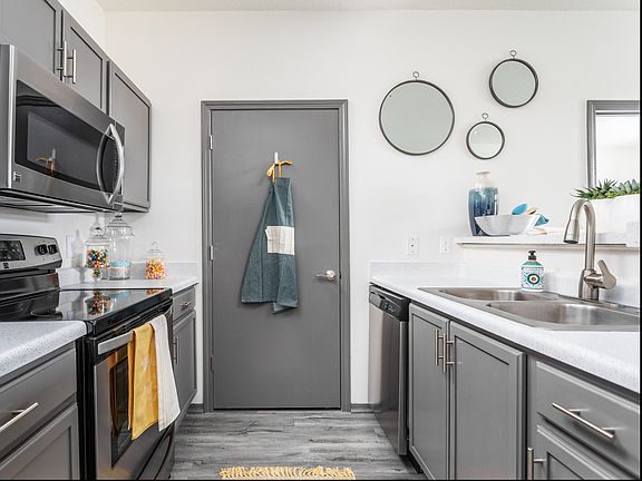 Newly Renovated Kitchen