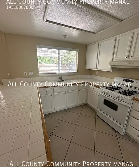 6563 Whitman Ct — Photo 15