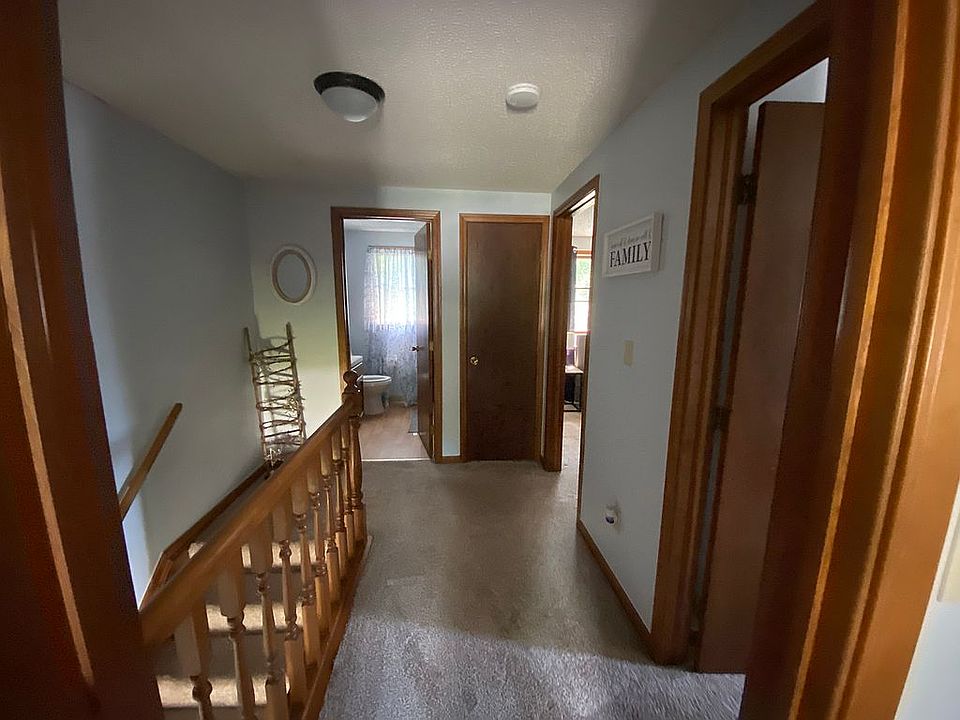 1st image of 25 S Ellington Ave