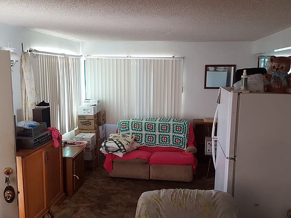 4th image of 7476-78 Hyatt St