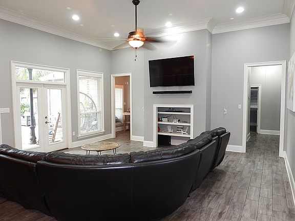 5th image of 12527 N Lakeshore Dr
