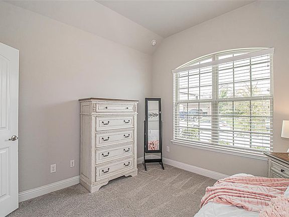 4th image of 1413 Eagleton Ln