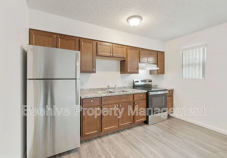 1324 E Taylor St #4 — Photo 6