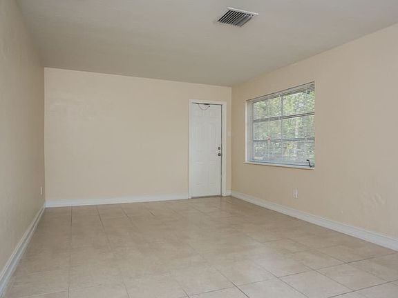 5th image of 1595 NE 159th St