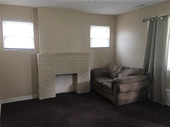 2nd image of 1527 Red Oak St