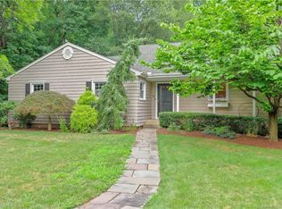 22 Senior Dr, Easton, CT 06612
