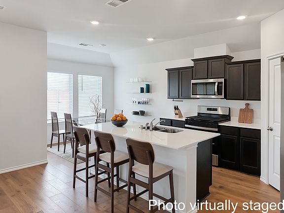 2nd image of 2419 Montgomery St