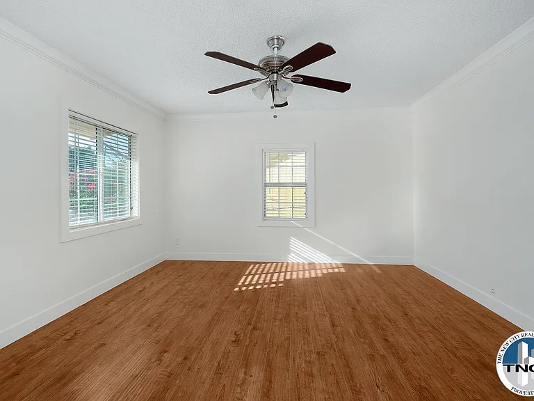 4116 Acacia Ave — Photo 8