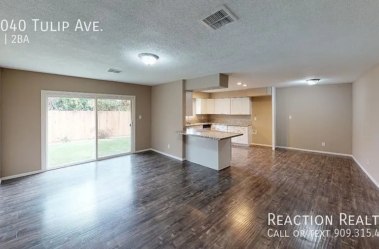 25040 Tulip Ave — Photo 7