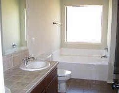 4th image of 413 Willow Creek Dr