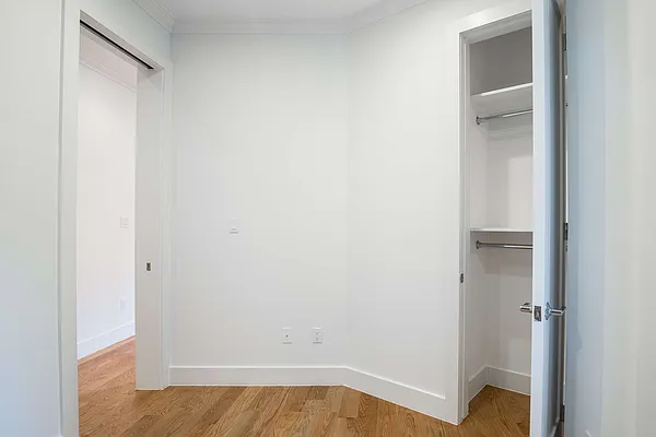Rented by Nooklyn NYC LLC | media 7