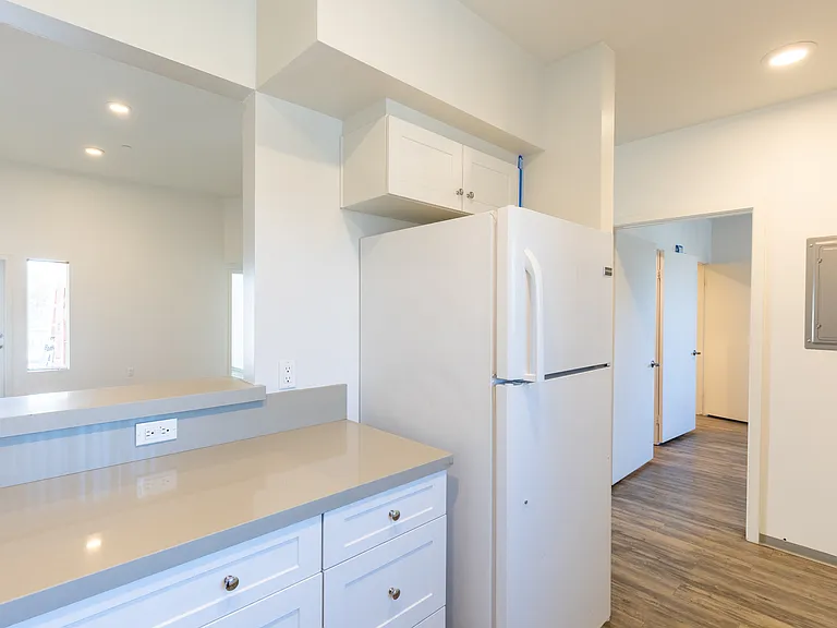 Chase St Apartments — Photo 6