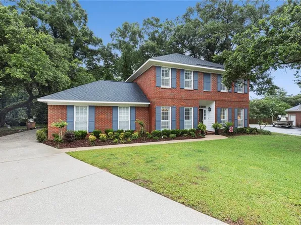 6300 Hillcrest Oaks Dr, Mobile, AL 36693