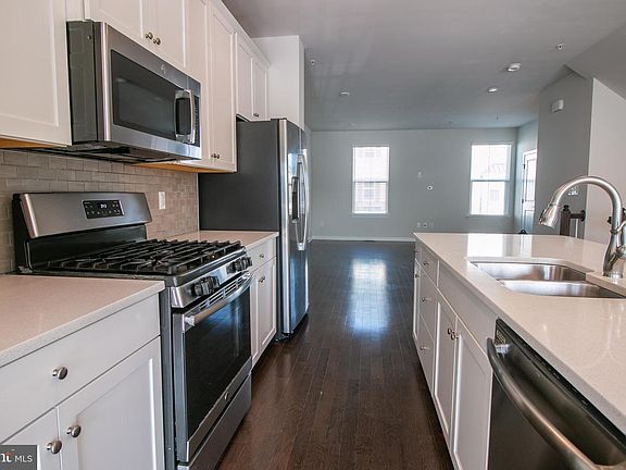 3rd image of 308 Blue Welsh St