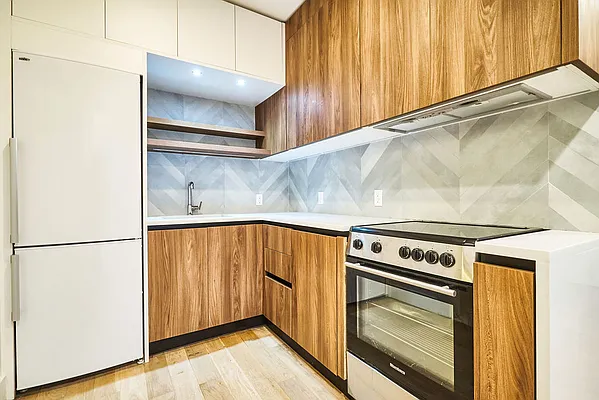 Rented by Lodger Corp | media 23