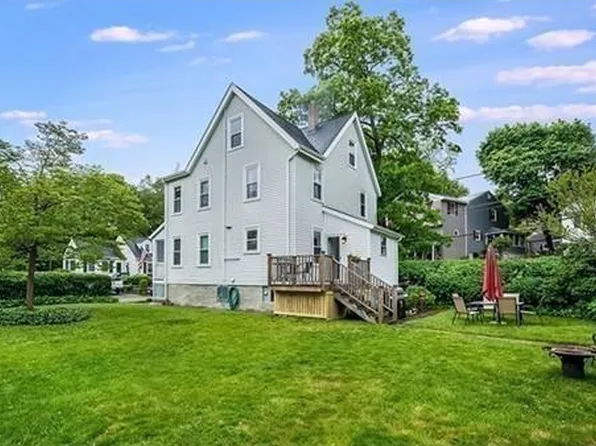 101 Sanford St, Melrose, MA 02176