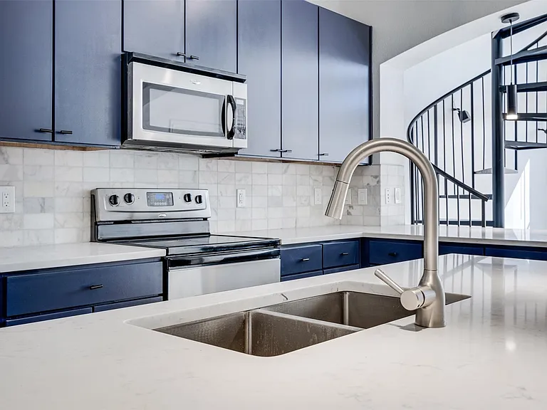 2505 San Gabriel St #600 — Photo 20