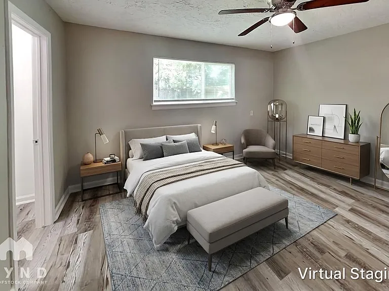8730 Valley Pond Ct — Photo 3