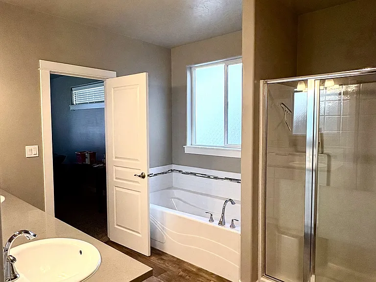 8107 S Topaz Ridge Ave #4 — Photo 5