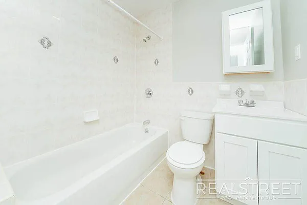 Rented by Real Street Inc | media 13