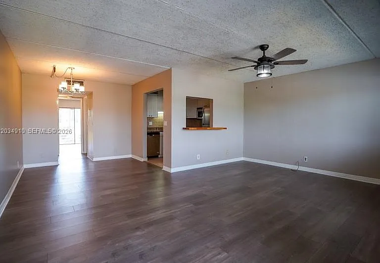 2200 Springdale Blvd #214 — Photo 2