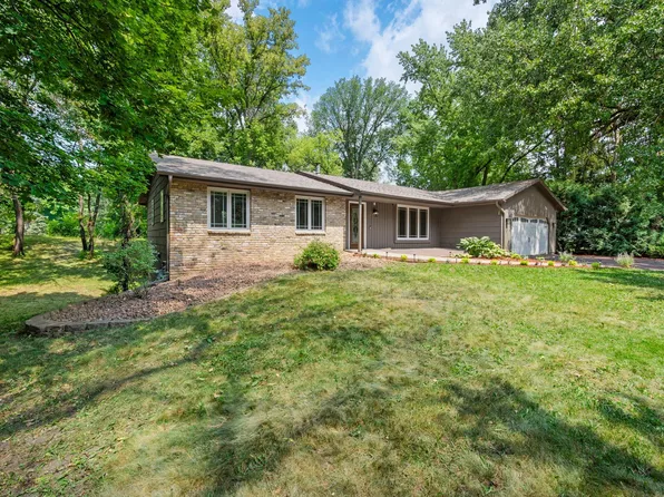 2304 W 150th St, Burnsville, MN 55306