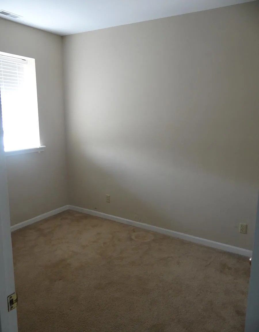 3 bed, 1500 sqft, $1,975 — Photo 3