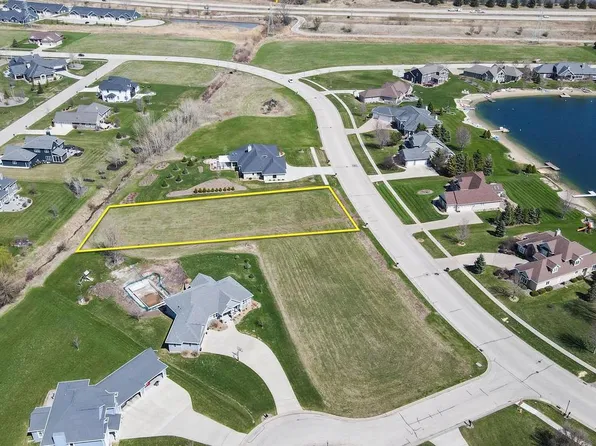 436 N COUNTRY LANE #80, Fond Du Lac, WI 54935