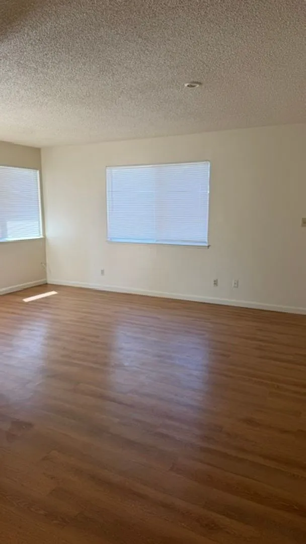 Duplex for RENT! — Photo 3