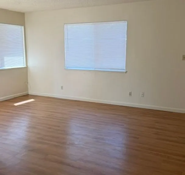 8211 Cordelia Cir — Photo 3