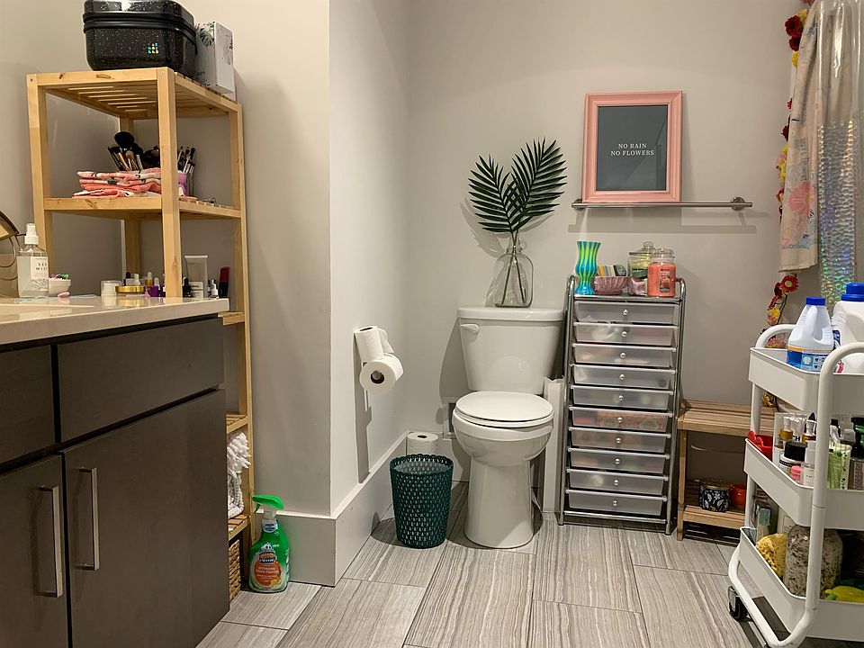 2nd image of 101 Penn Ave #203