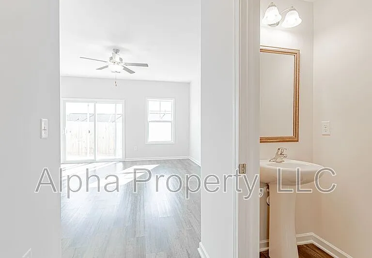 328 Trail Branch Ct — Photo 4