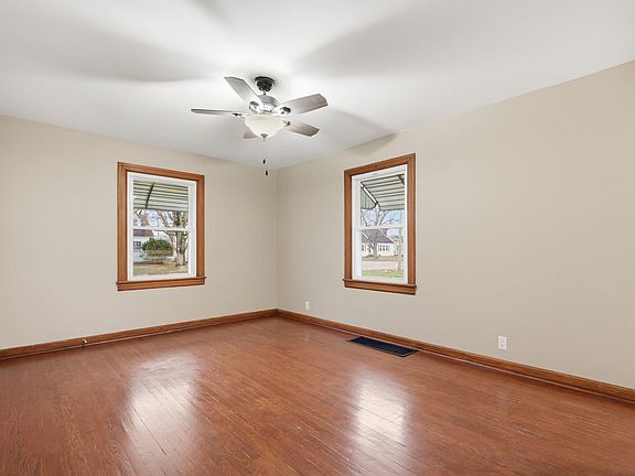4th image of 2624 W Godman Ave