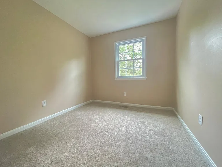 2090 Pilgrim Dr — Photo 43