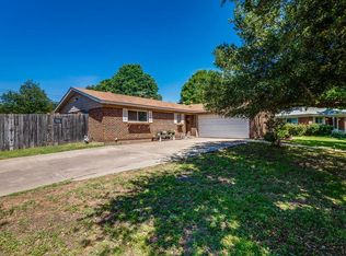 1145 Simpson Dr, Hurst, TX 76053