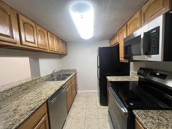 5th image of 10286 W Winston Ave