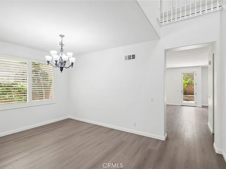 27 Daphne — Photo 16