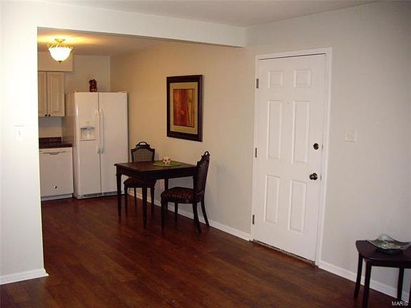 5th image of 1202 Creve Coeur Crossing Ln APT C