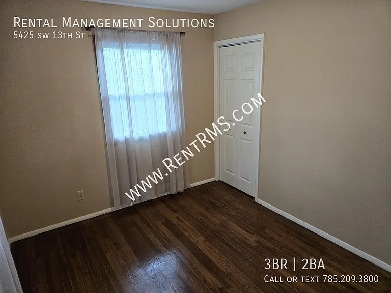 5425 SW 13th St — Photo 16