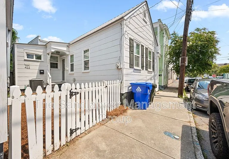 422 Race St — Photo 1