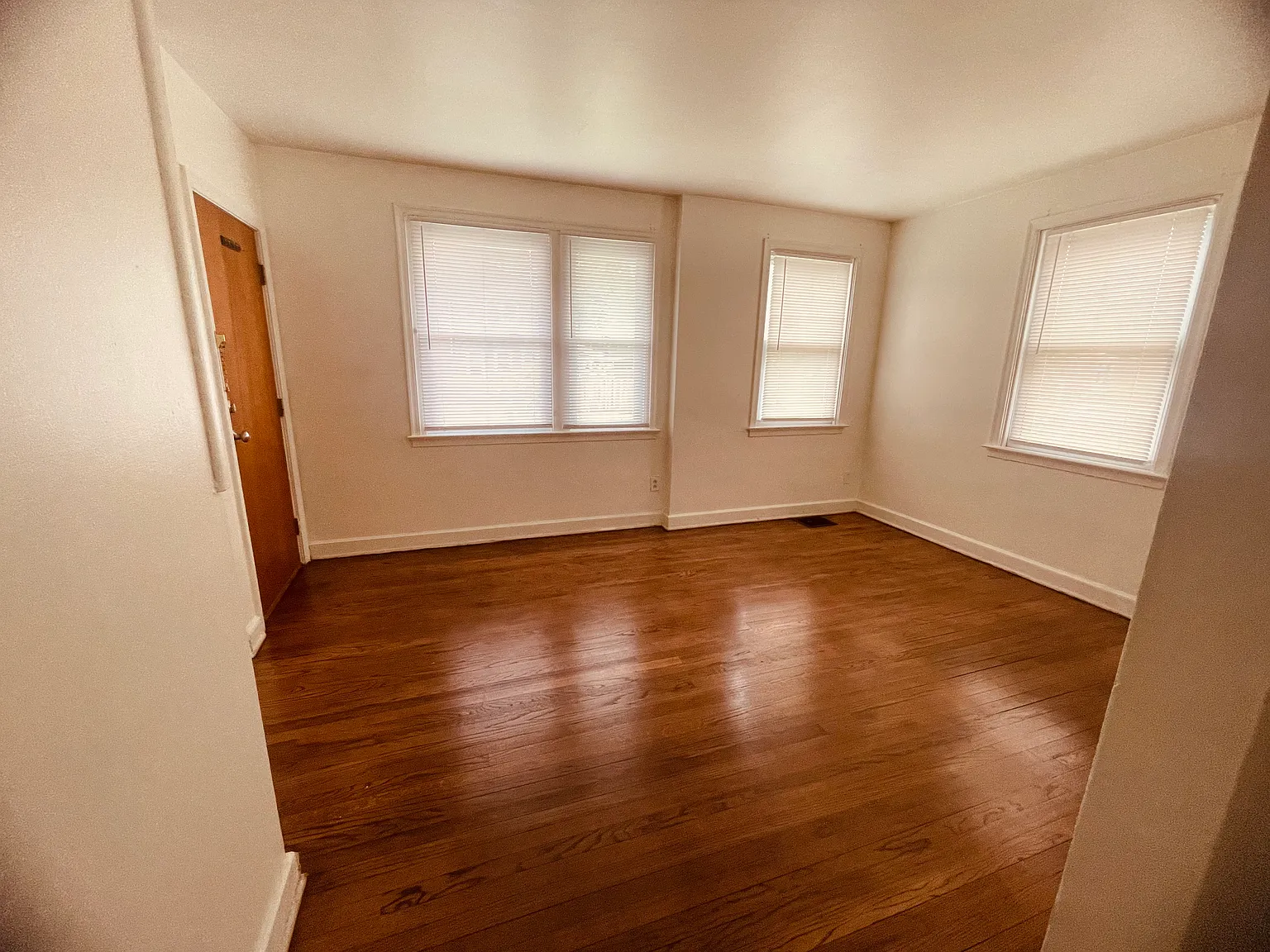 1 bed, $1,295 — Photo 2