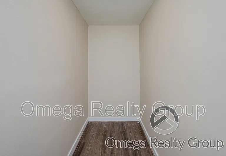 14 E Clay St — Photo 17