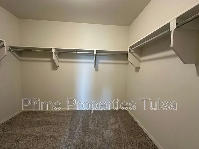 13441 S 72nd Ct E — Photo 24