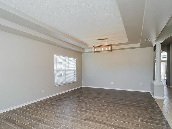 4th image of 131 Brushcreek Dr