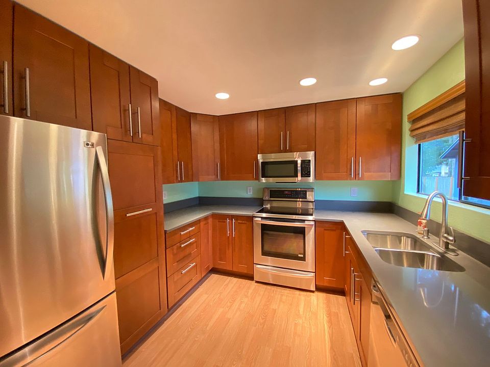 1st image of 26312 Timberlane Dr SE