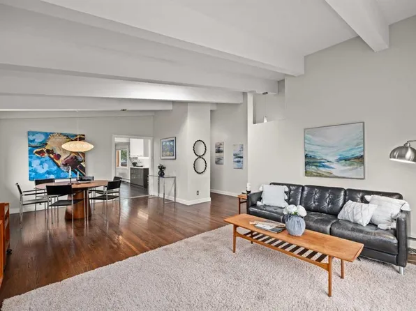 92 N Chinook Dr SW, Calgary, AB T2V 2P9