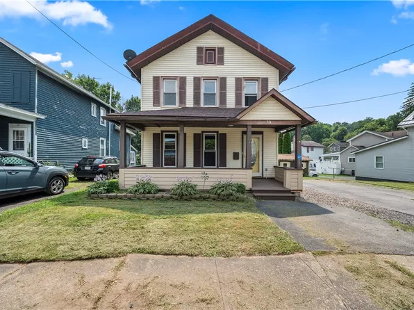 10 Sisson St, Lyons, NY 14489
